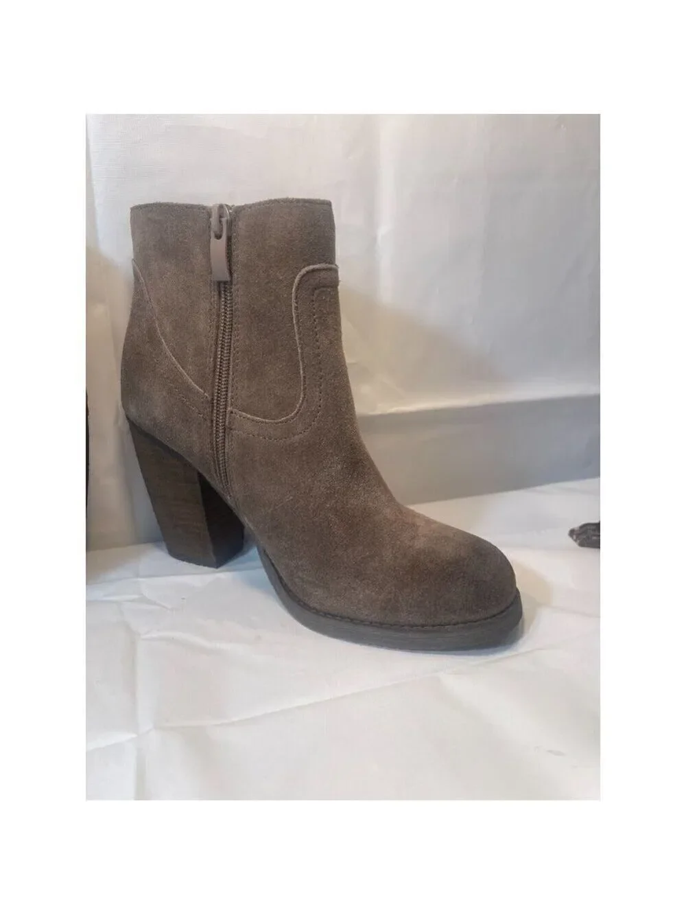 Sbicca Marimba Fringe ankle BOOT WESTERN  Taupe Size 7.5M